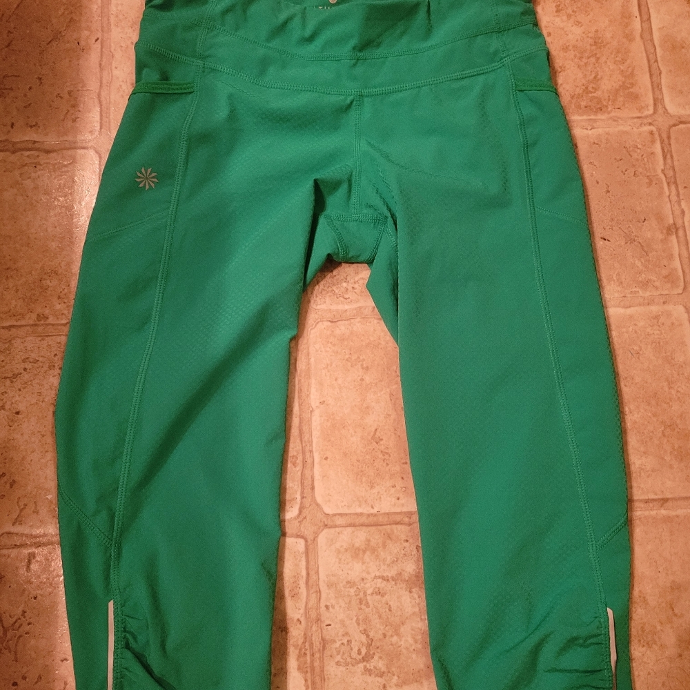 Athleta green capri leggings.  XS
